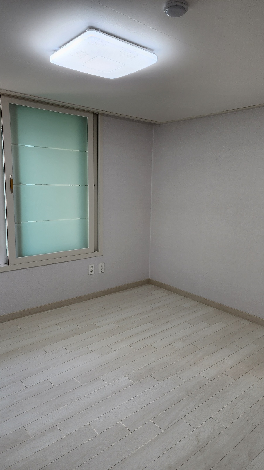 2944258182_BoSEnOJ2_bb85914a51c77038f771b0e94c76239fbf1bc83a.jpg 이미지크게보기