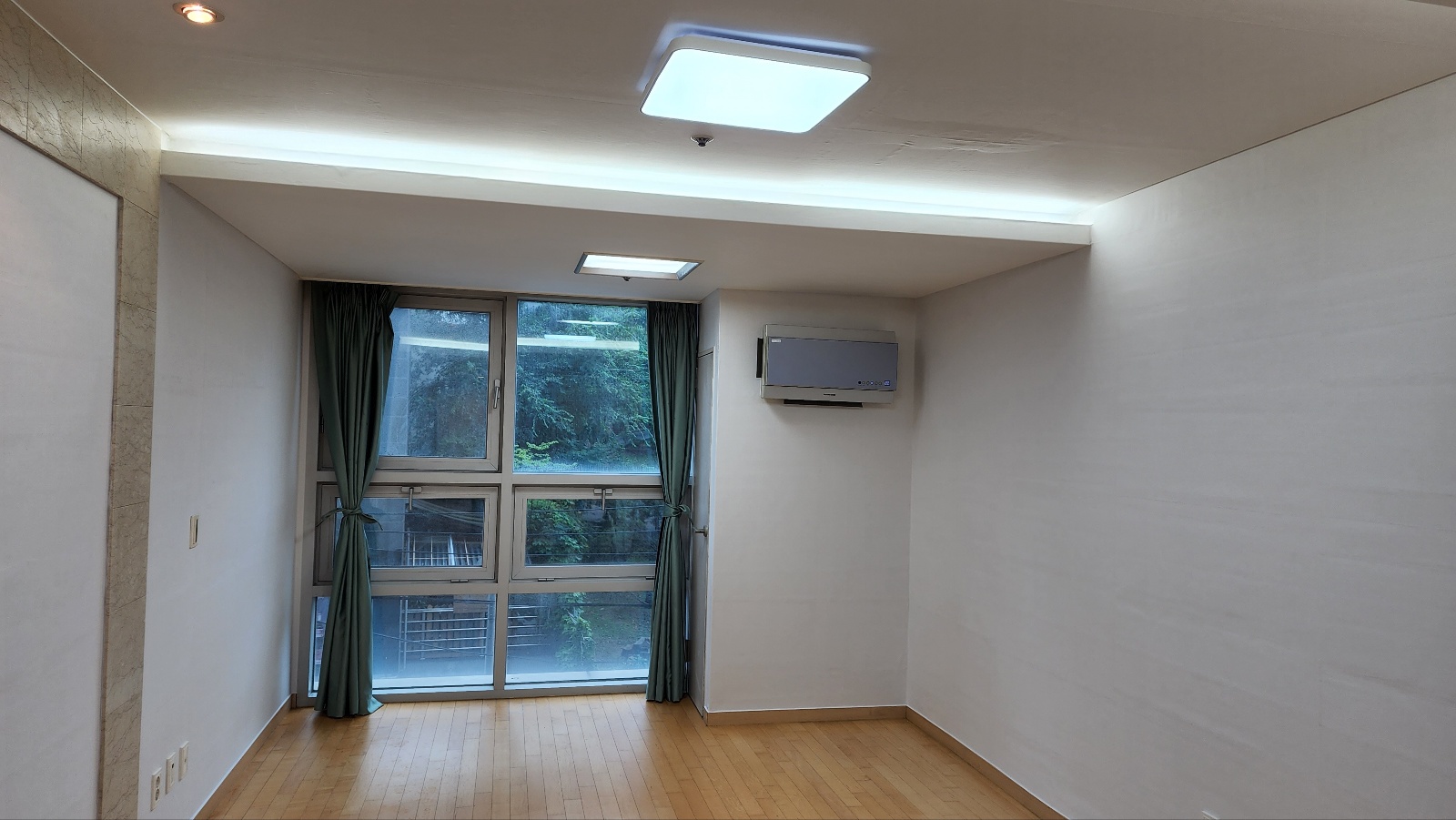 2944258182_Oc4xkj85_16277f0ec1900f9eba82fffc660b35c000ce6faf.jpg 이미지크게보기