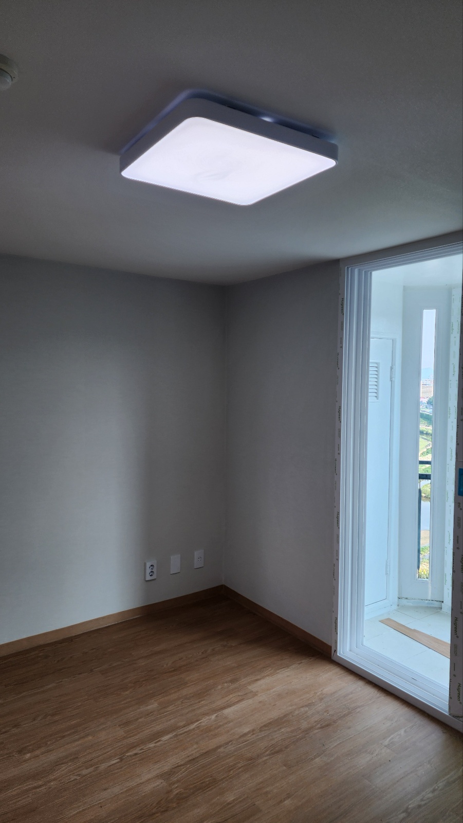 2944258182_ZnlWxSdg_35127815d2816e12269a1d393c1cc18e1c55d249.jpg 이미지크게보기