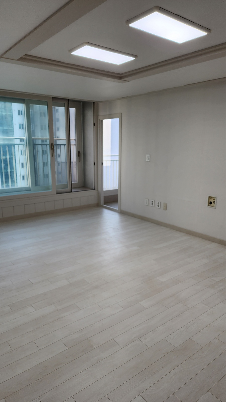 2944258182_ehSB9wzL_53655c8faadfe3b252aa5ca9a183d6f1c5b6a720.jpg 이미지크게보기